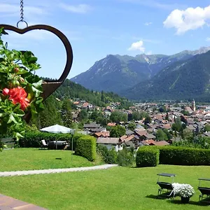 https://haus-am-hochwald.com-bavaria.com